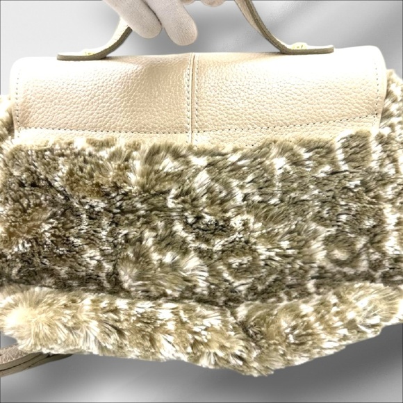 Samantha Thavasa Deluxe Faux Fur & Leather Top Handle Shoulder Bag - Picture 3 of 10
